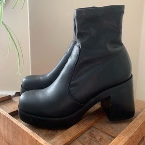 Steve Madden Chunky Heel Bootie